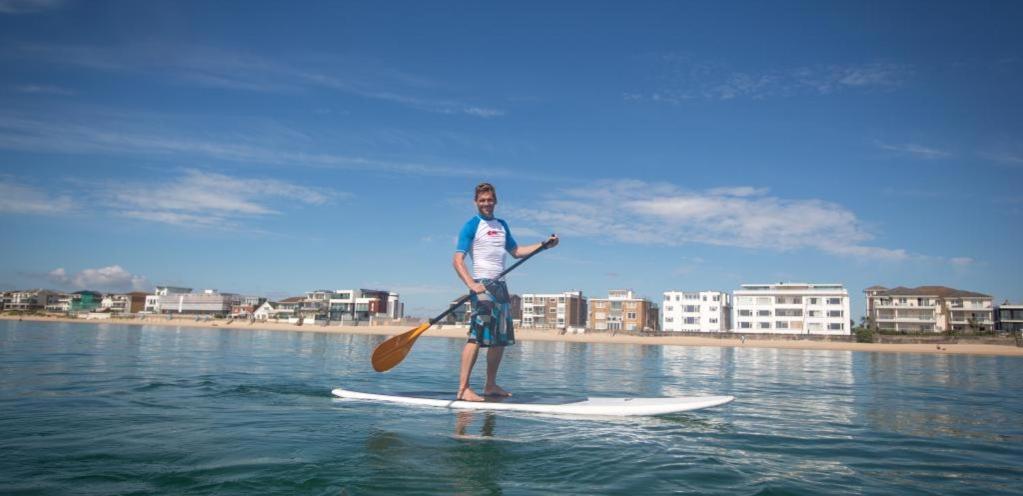 Top Floor Sandbanks Apartment With Free Parking Just Minutes From The Beach And Bars Canford Cliffs Esterno foto